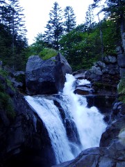 Magie et Beaut de la Nature au Pont d'Espagne ! Cascade du Cerisey le matin.